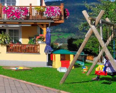 Spielplatz beim Haus Maier - Ferienwohnung in Flachau, Salzburger Land